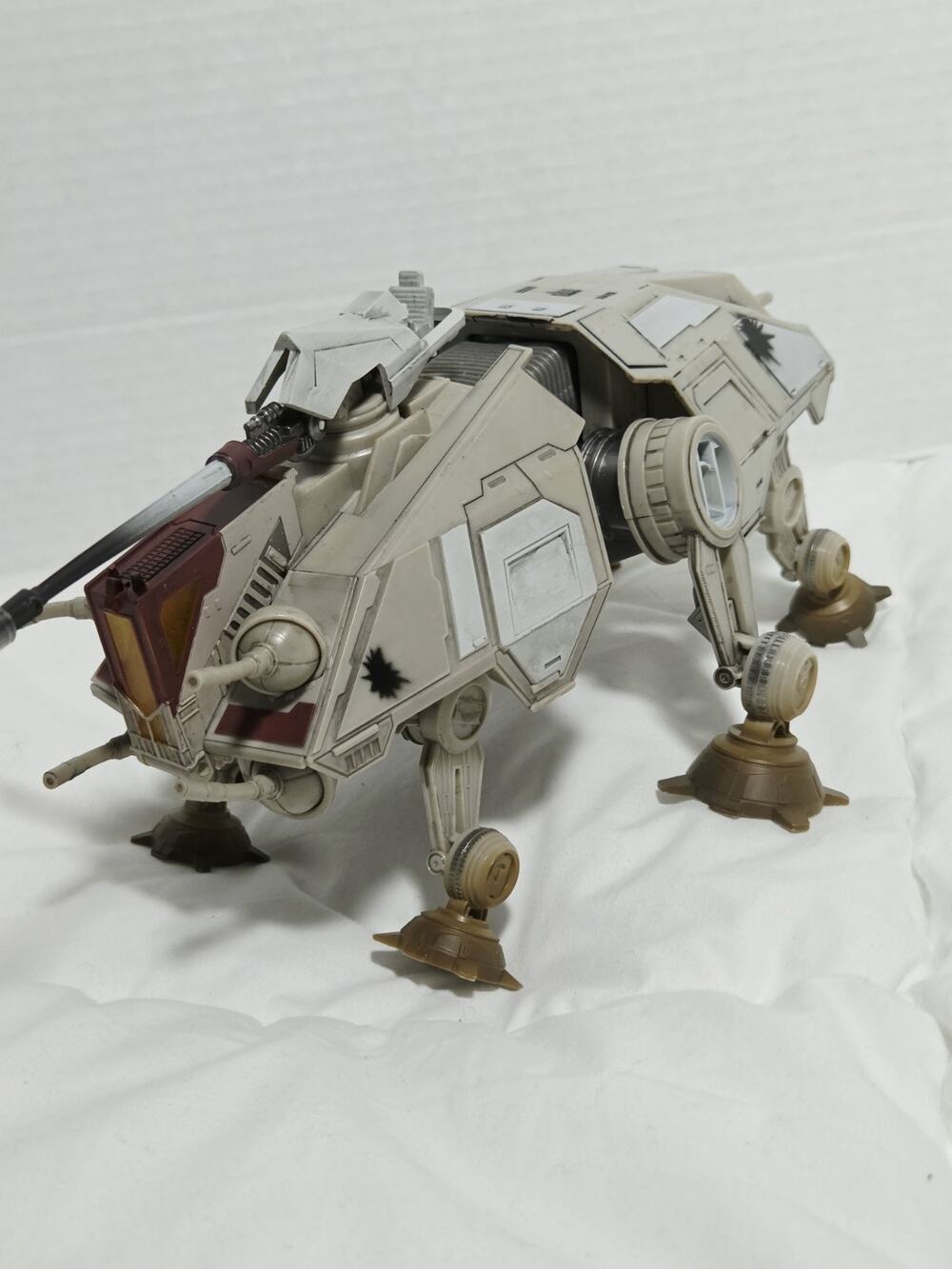 Star Wars All Terrain Tactical Enforcer AT TE Vehicle with 2 Micro Figures